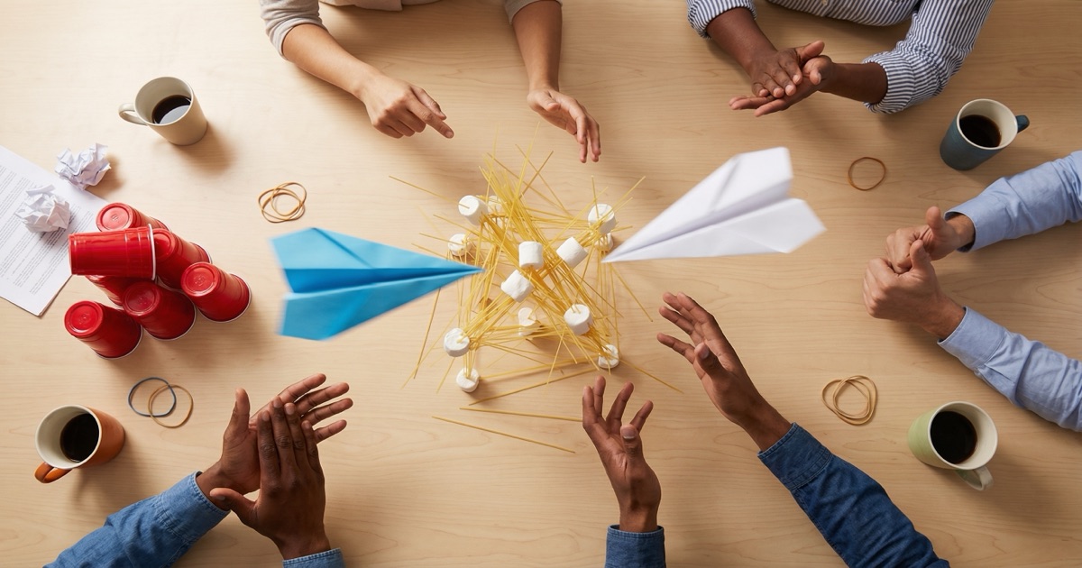 25 Team Building Games for Work That Employees Actually Enjoy | 2025